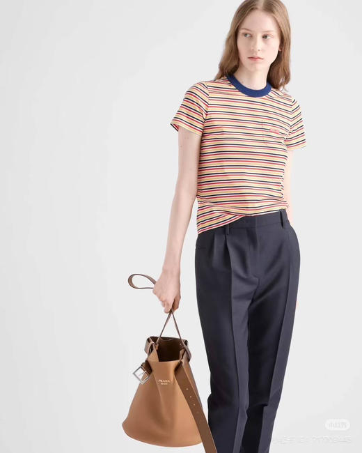 条纹圆领衫。自己备注号码颜色。  蓝条。红条 商品图3