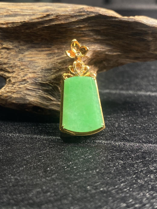 【FC0002】18K金镶嵌翡翠满绿无事牌吊坠 商品图3