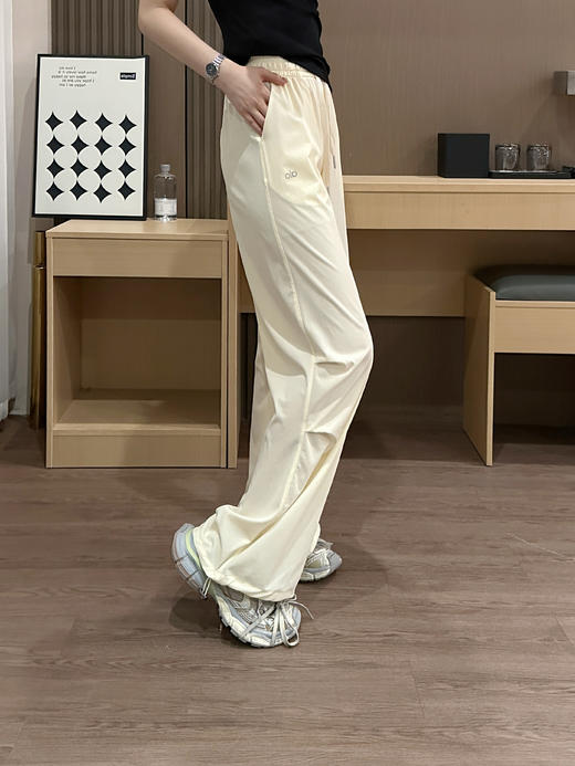 Alo抽绳两穿速干显瘦美式防晒伞兵裤 商品图8