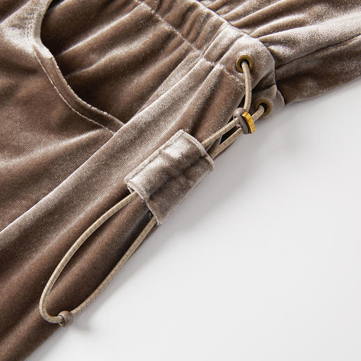 谜底连衣裙长袖女2025秋季新品丝绒抽绳腰手绘印花长裙253ML1230 商品图3