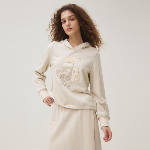 谜底连帽卫衣长袖女2025秋季新品H型正肩短款绣花百搭253MV1107 商品图0