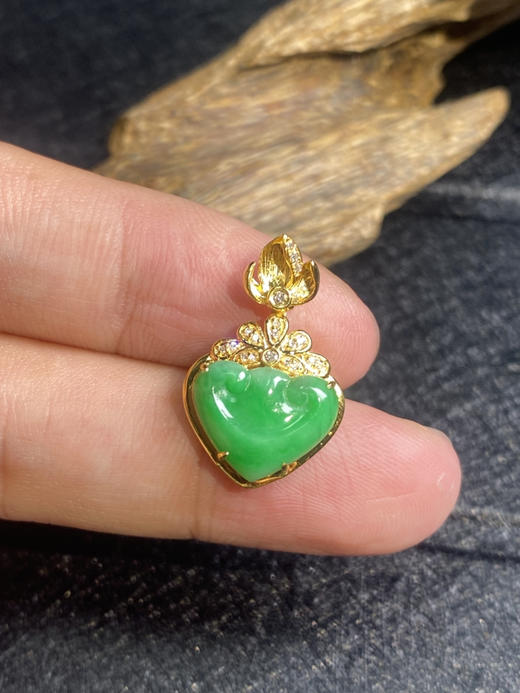 【FC0010】18K金镶嵌翡翠阳绿心形如意吊坠 款式精致美观 性价比高 商品图3