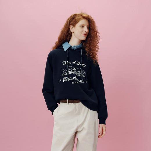 [商场同款]森马哈萨克布绣款卫衣女连帽插肩袖2025秋新款宽松衣服 商品图2