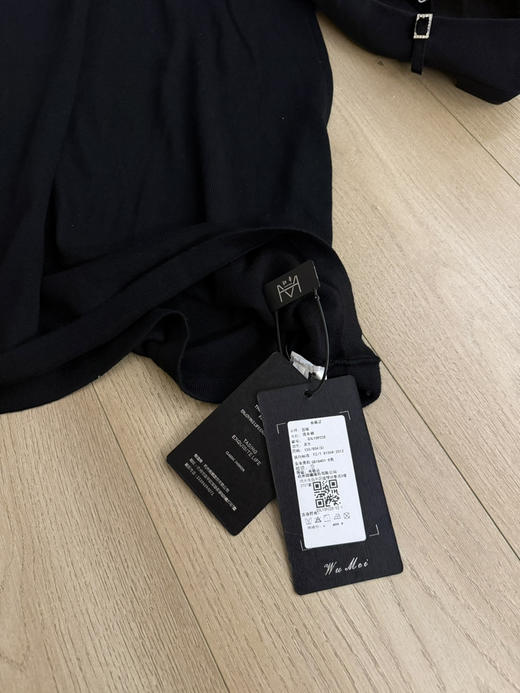 显瘦品牌小黑裙 商品图2