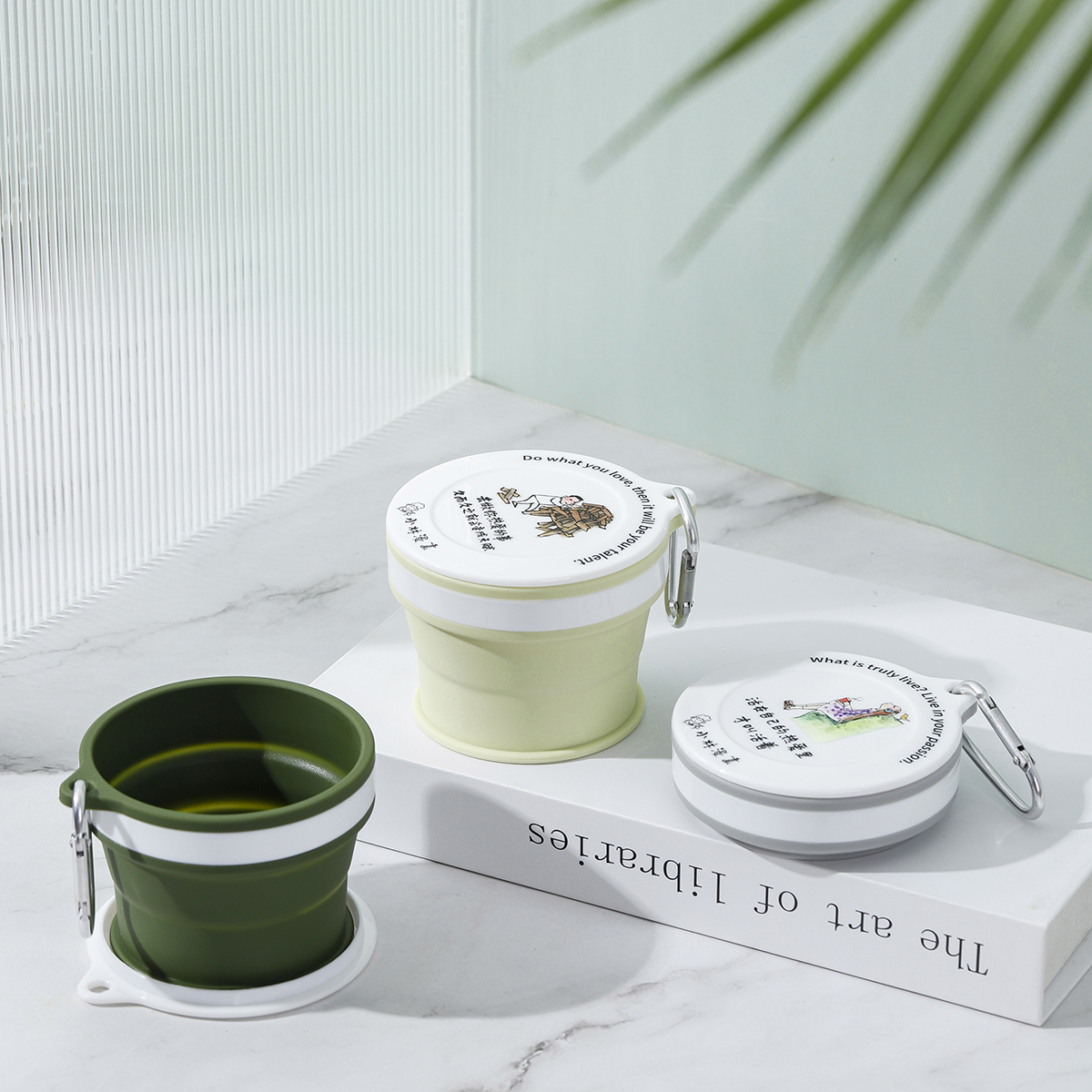 小林漫画   食品级硅胶便携  三色 折叠杯