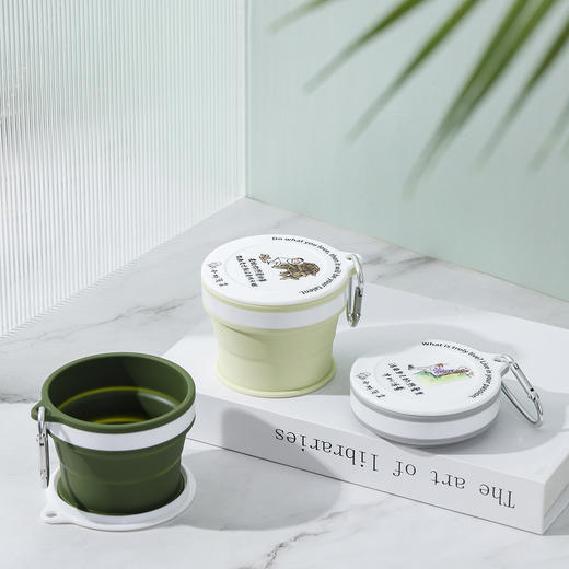 小林漫画   食品级硅胶便携  三色 折叠杯 商品图0