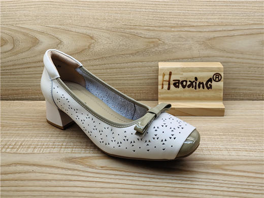 豪行夏季新款正品真皮时尚舒适镂空中跟浅口女凉鞋24264688 商品图1