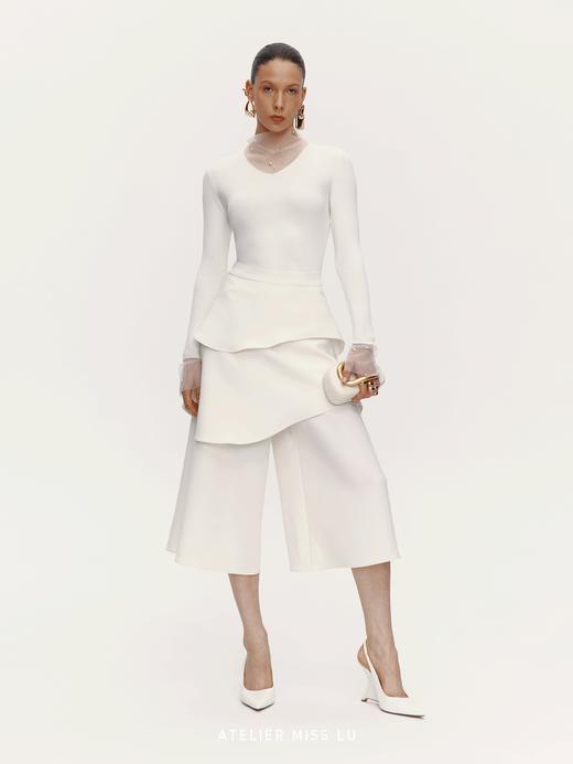 【清晨微光】珍珠点缀纱纱拼接针织上衣 商品图0