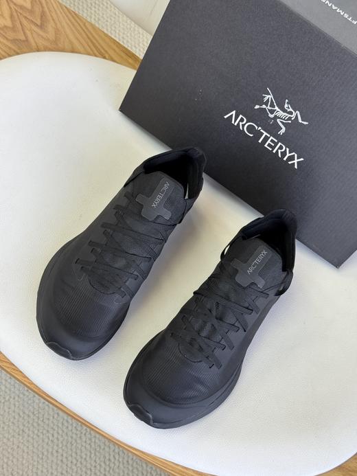 点此购买 始祖鸟Norvan SL3男士户外徒步越野跑鞋 db 325119 商品图5