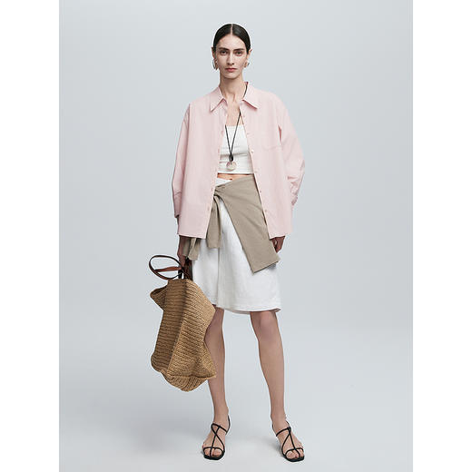 初棉浅粉色防晒长袖衬衫363604036 | 轻盈不厚重、浅粉色温柔显气质、日常通勤百搭、合身版型修饰身形、穿着自在无束缚感 商品图2