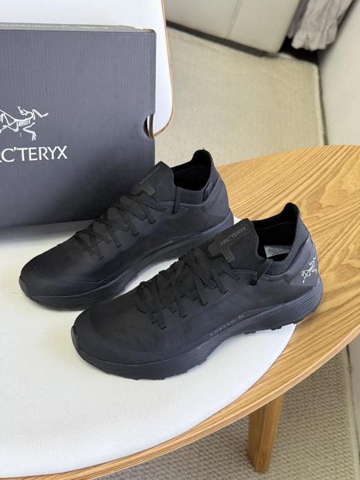 点此购买 始祖鸟Norvan SL3男士户外徒步越野跑鞋 db 325119 商品图8