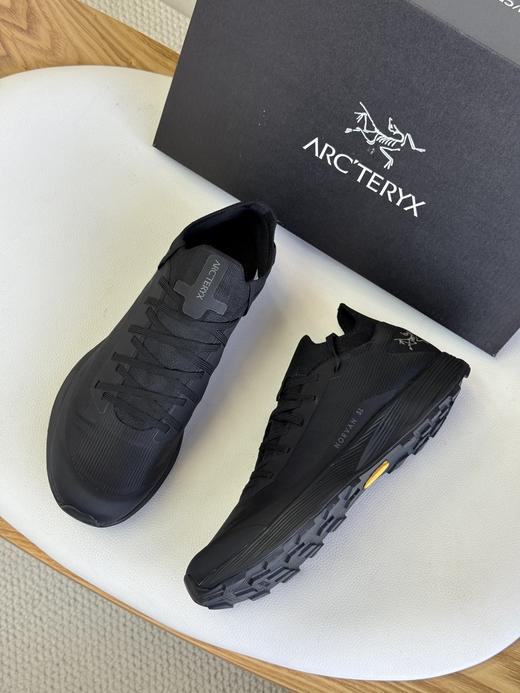 点此购买 始祖鸟Norvan SL3男士户外徒步越野跑鞋 db 325119 商品图6