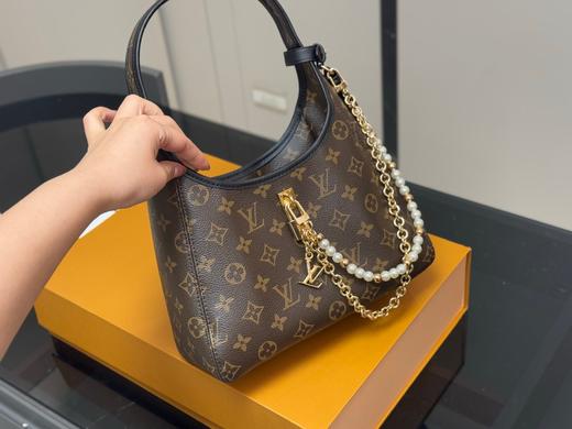 D072426复古感十足时尚耐看新款The Drop 腋下包 商品图2