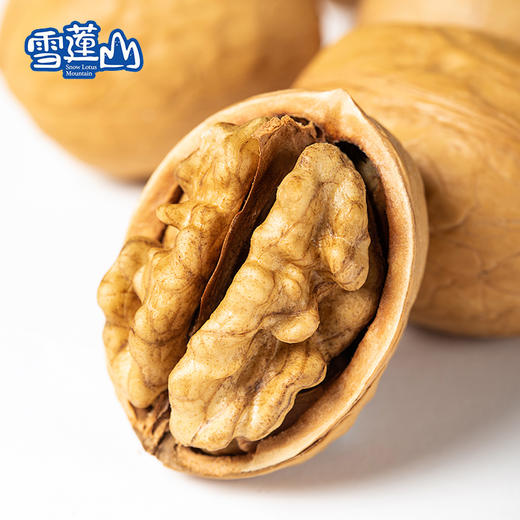 雪莲山·薄皮核桃·2.5kg  5斤量贩装（一级新2核桃） 果仁完整  全家共享的实惠之选 商品图1