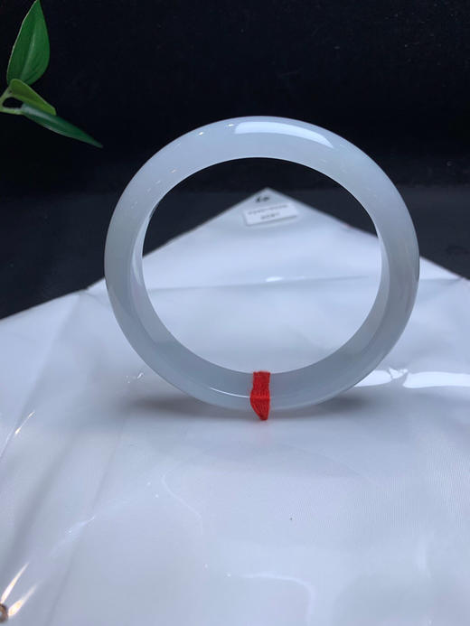 620597，60白月光手镯，整体清新干净，底子细腻 商品图1