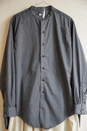 OUTIL炭黑中长款衬衣