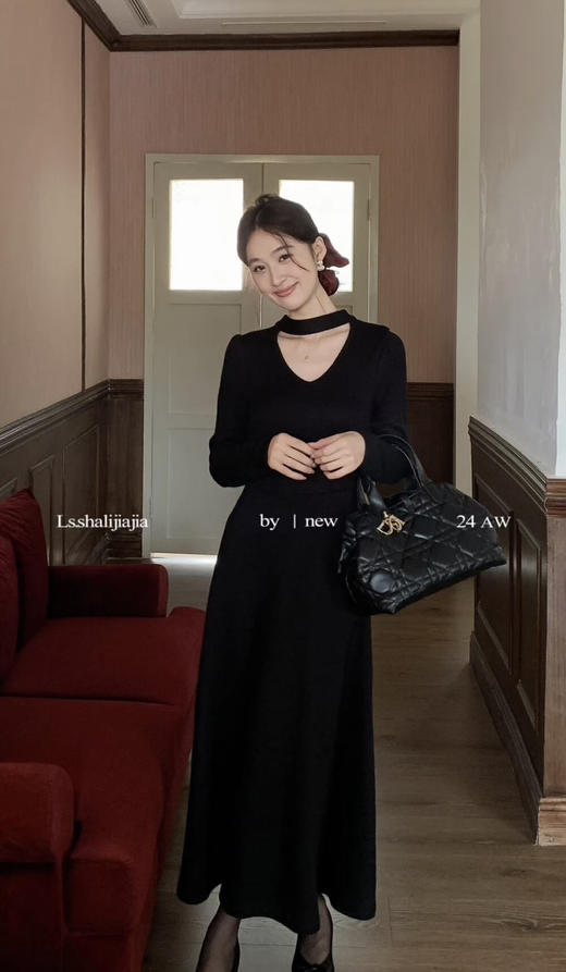 显瘦品牌小黑裙 商品图0