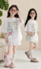 🍧夏日清新风｜【赵露思同吉米故事甜美蝴蝶结T恤+蕾丝蛋糕裙】👧🏻 女童真的要这么穿！甜到心巴的夏日look，高质SORONA索罗娜凉感面料感+落肩版型 商品缩略图0