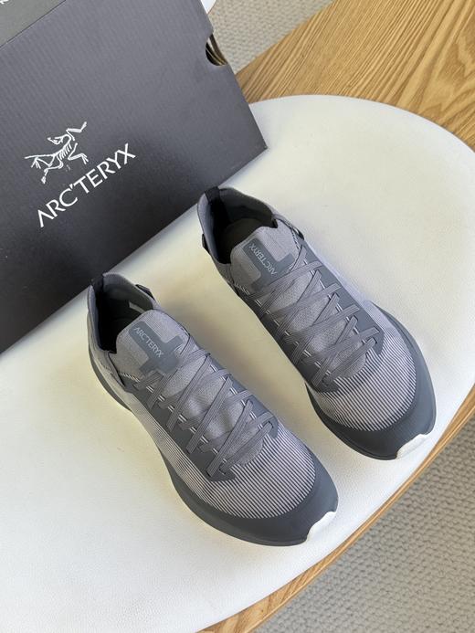 点此购买 始祖鸟Norvan SL3男士户外徒步越野跑鞋 db 325119 商品图3