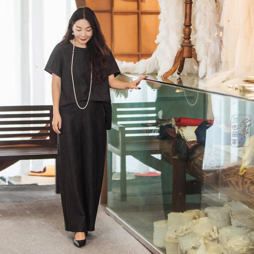 【林栖设计小店】（现货）【非遗香云纱】桑蚕丝阔腿裤手工串珠2025秋季新款裤子女T1953243 商品图1