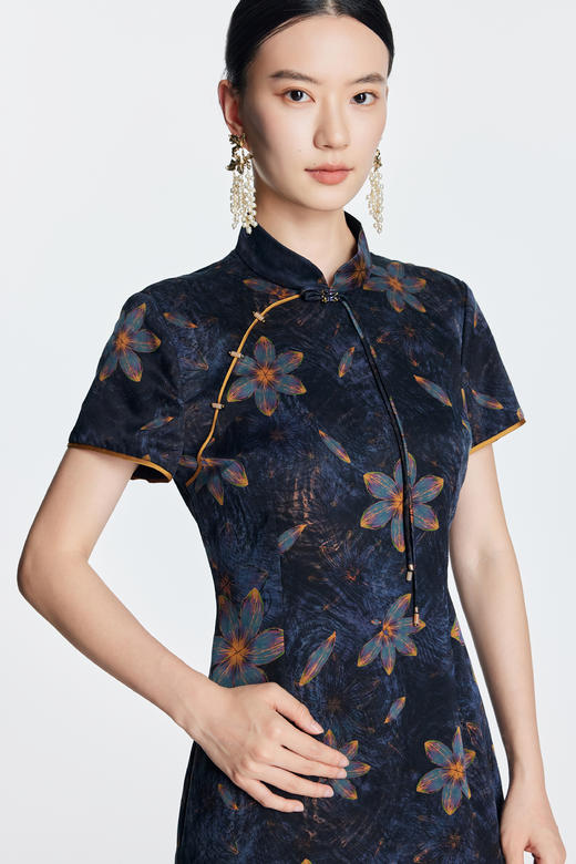 凯喜雅 短袖旗袍式连衣裙 商品图2