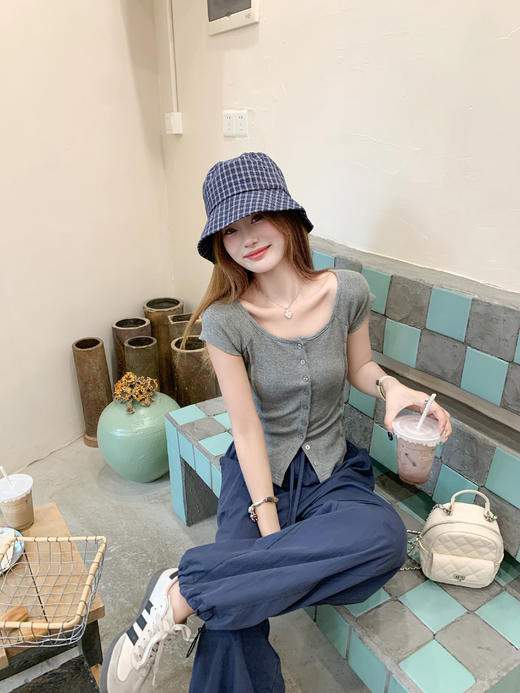 【110元任选2件】最后一波现货！ 灰色正肩短袖T 商品图12