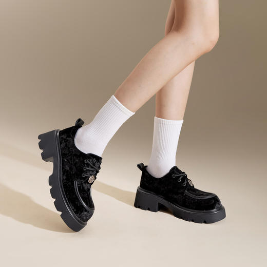 2楼千百度 24年秋季新品 牛津鞋 A24455302 商品图1