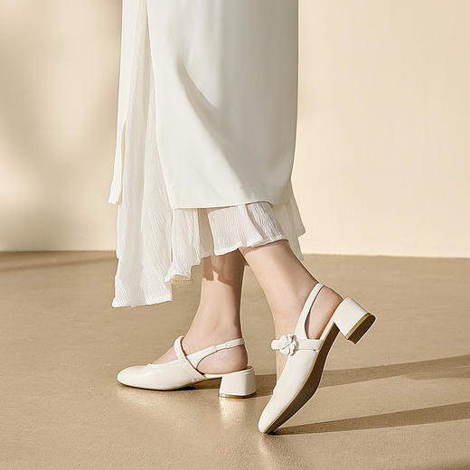 2楼千百度 25年夏季新品 时装凉鞋 A25212306 商品图4