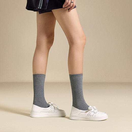 2楼千百度 25年秋季新品 时尚休闲鞋 A25425707 商品图2