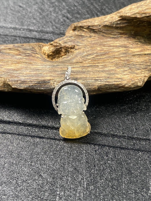 【FC0033】18K金镶嵌翡翠冰黄小沙弥佛吊坠  冰润通透 色泽亮丽 商品图1