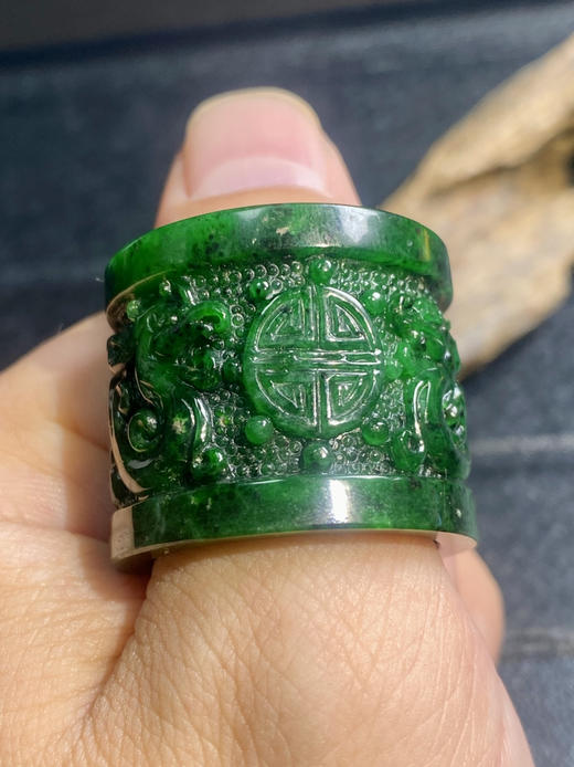 【FC0028】翡翠阳绿龙凤大板指 色泽阳绿 雕工精美 上手美观大气 商品图3