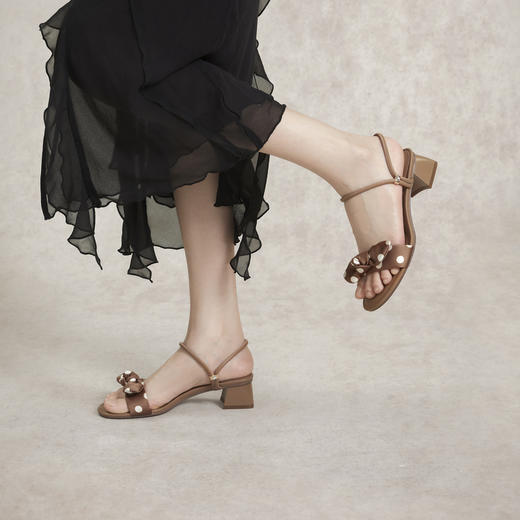 2楼千百度 24年夏季新品 一字拖 A24355069 商品图2