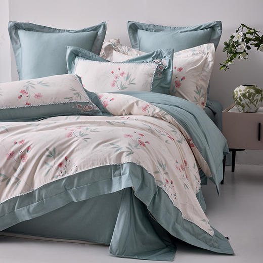 多喜爱 全棉斜纹四件套 花涧晨晓 【花边】【芬纳诺抗菌】【花卉刺绣】【精美礼盒】耐洗耐用不起球 商品图2