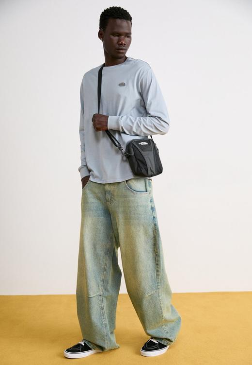 TNF北面Y2K单肩包休闲斜挎包 特惠 Z-15528 商品图3