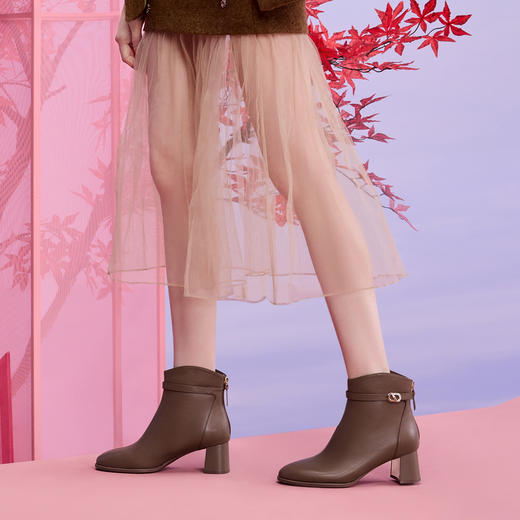 2楼千百度 24年冬季新品 时装靴 A24565712 商品图1