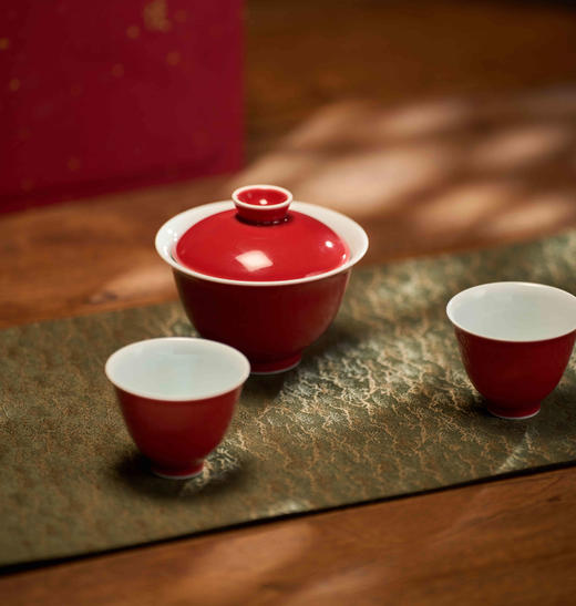 守艺 · 朱砂痣盖碗套组 1盖碗2杯子 景德镇高端茶器 盖碗110ml 杯子:50ml 商品图0