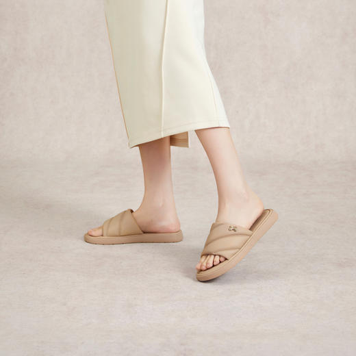 2楼千百度 24年夏季新品 其他拖鞋 A24320804 商品图4