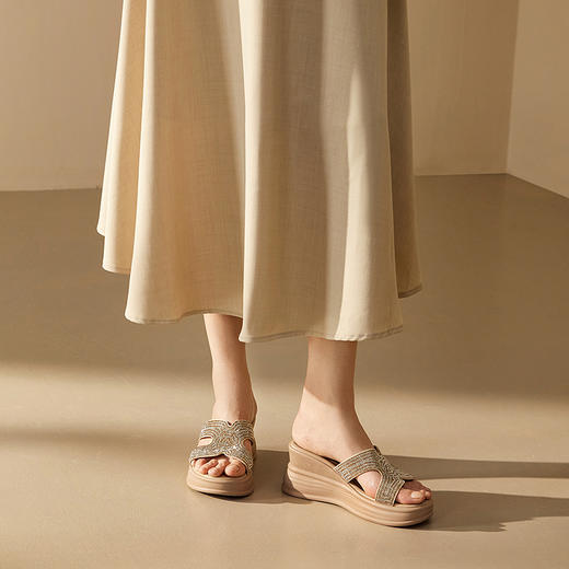 2楼千百度 25年夏季新品 其他拖鞋 A25385152 商品图4