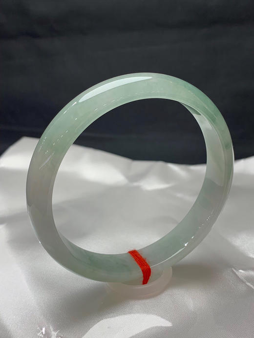 620599，63.5圈口，糯冰油青正圈平安镯，种水好，透手 商品图1