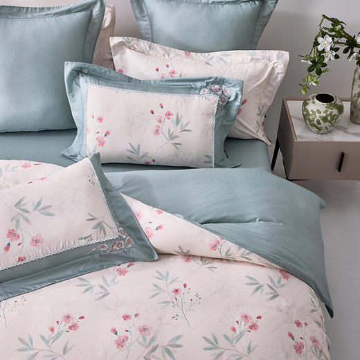 多喜爱 全棉斜纹四件套 花涧晨晓 【花边】【芬纳诺抗菌】【花卉刺绣】【精美礼盒】耐洗耐用不起球 商品图3