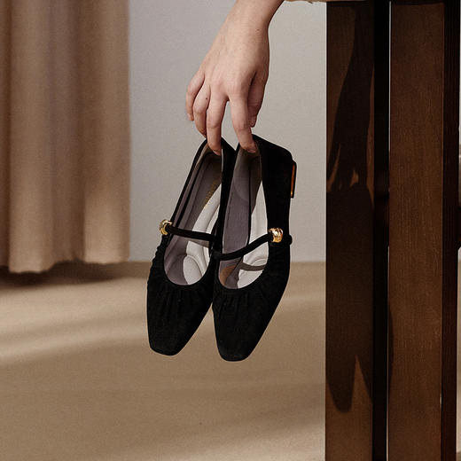 2楼千百度 25年春季新品 玛丽珍鞋 A25180078 商品图3