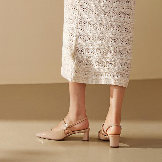 2楼千百度 25年夏季新品 时装凉鞋 A25285603 商品图4