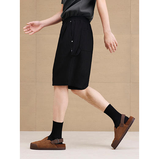 GXG男装 肌理树皮纹休闲短裤通勤男宽松撞钉五分裤 2025夏季新品 商品图3