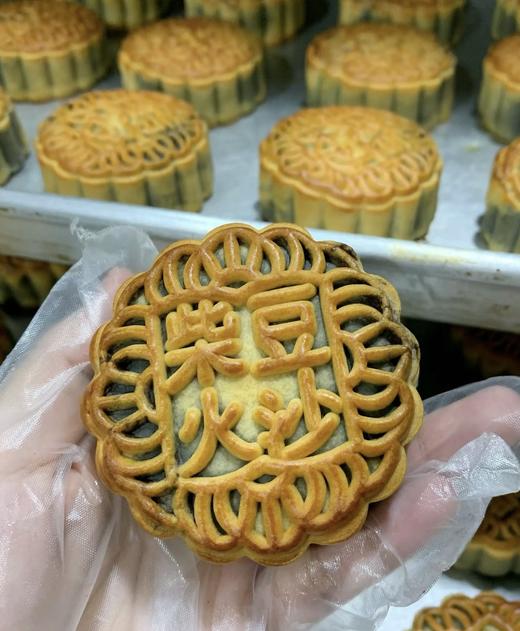 【始兴|纯手工柴火黑豆沙月饼】低糖柴火黑豆沙筒装月饼，一分皮、十分馅料，低糖健康美味，省内包邮~|支持定制 团购优惠！省内包邮 商品图1