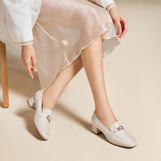 2楼千百度 25年秋季新品 乐福鞋 A25421911 商品图4