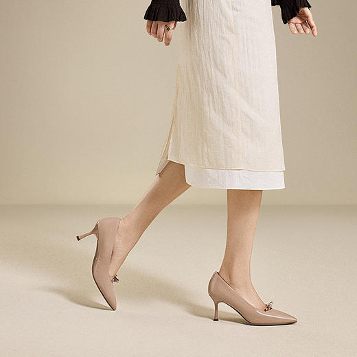 2楼千百度 25年秋季新品 浅口单鞋 A25457788 商品图4