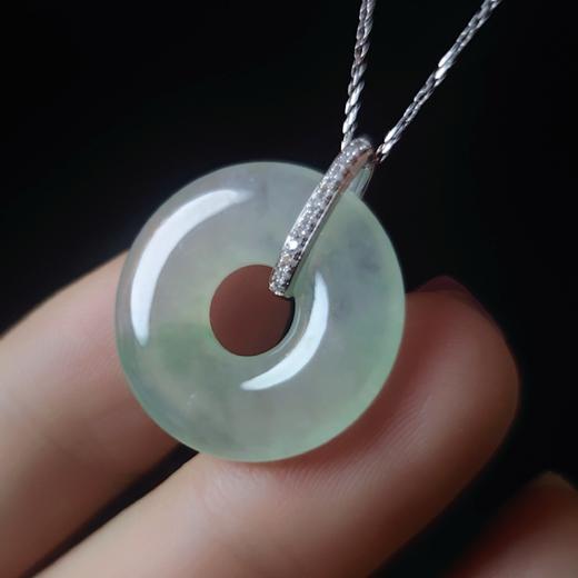 【明媚】18K金镶嵌翡翠平安扣 商品图2