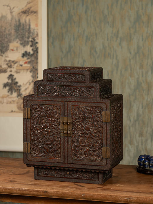 清中期	紫檀满雕云龙纹百宝箱 商品图1