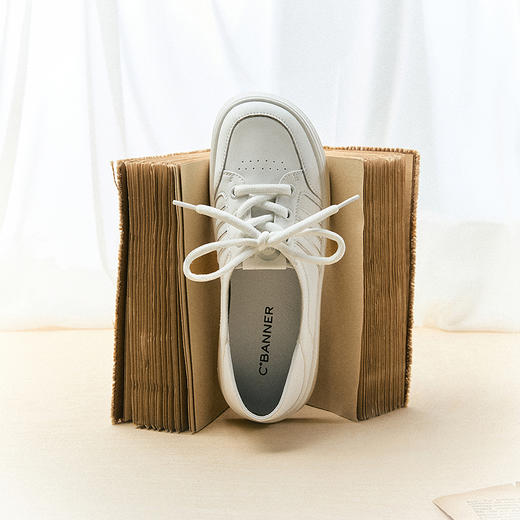 2楼千百度 25年秋季新品 时尚休闲鞋 A25425707 商品图1