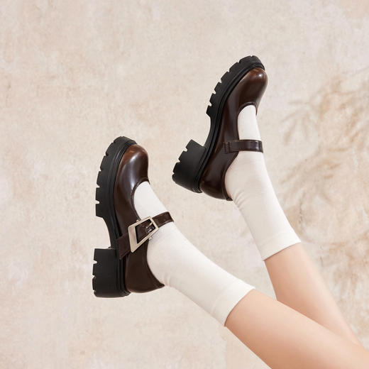 2楼千百度 24年秋季新品 玛丽珍鞋 A24472212 商品图2